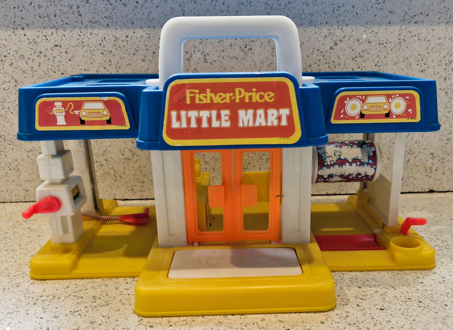 Fisher-Price Little Mart Petrol Station, Fisher Price Little People Little Mart #2580, Fisher Price Little Mart