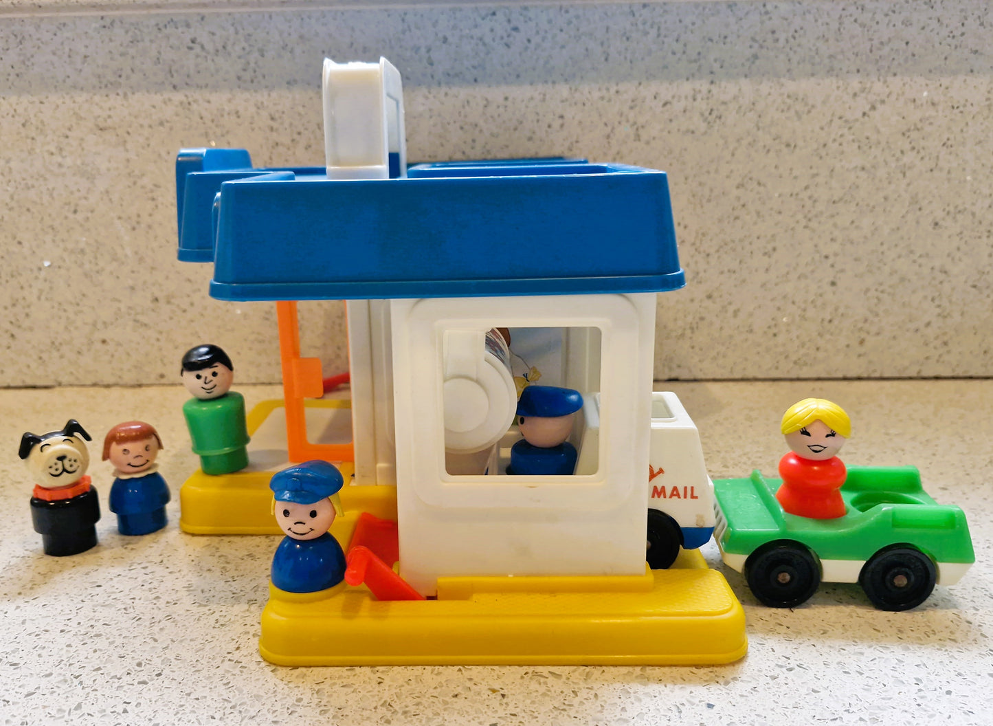 Fisher-Price Little Mart Petrol Station, Fisher Price Little People Little Mart #2580, Fisher Price Little Mart