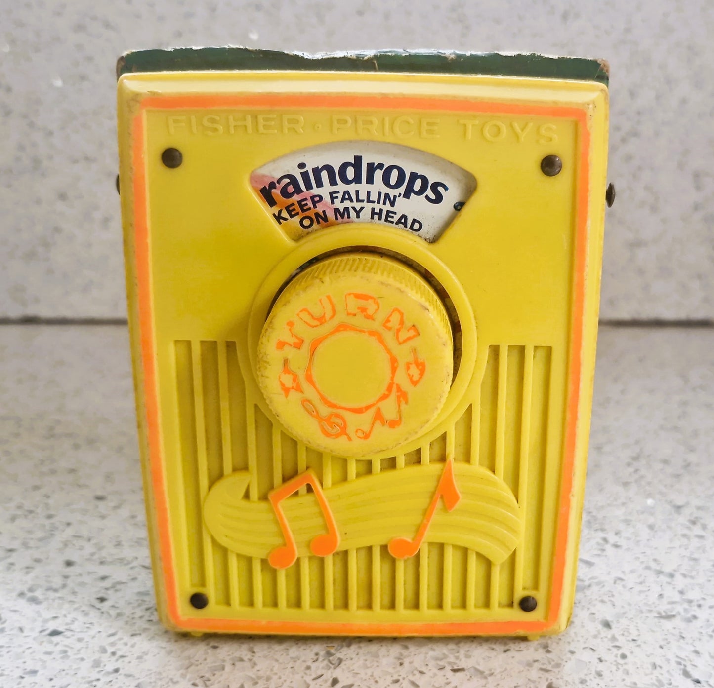 70s, Fisher-Price Radio, Raindrops keep falling on my head, Fisher Price wind up radio, Fisher Price radio, Fisher Price Music Box