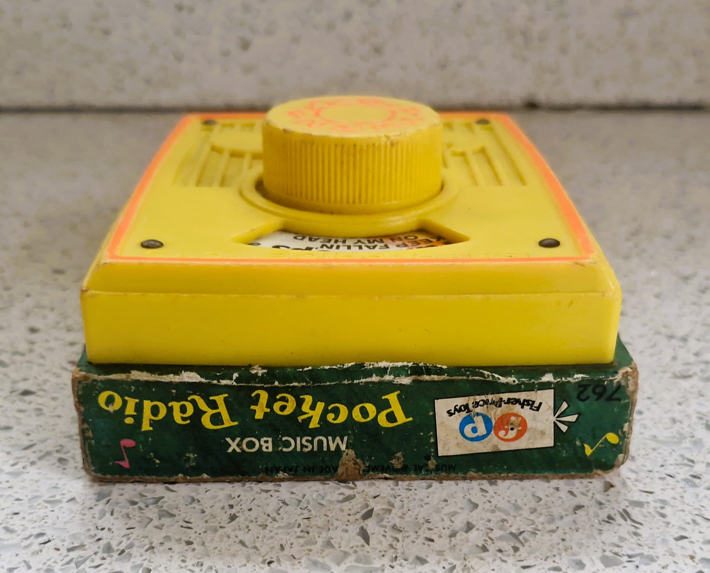 70s, Fisher-Price Radio, Raindrops keep falling on my head, Fisher Price wind up radio, Fisher Price radio, Fisher Price Music Box