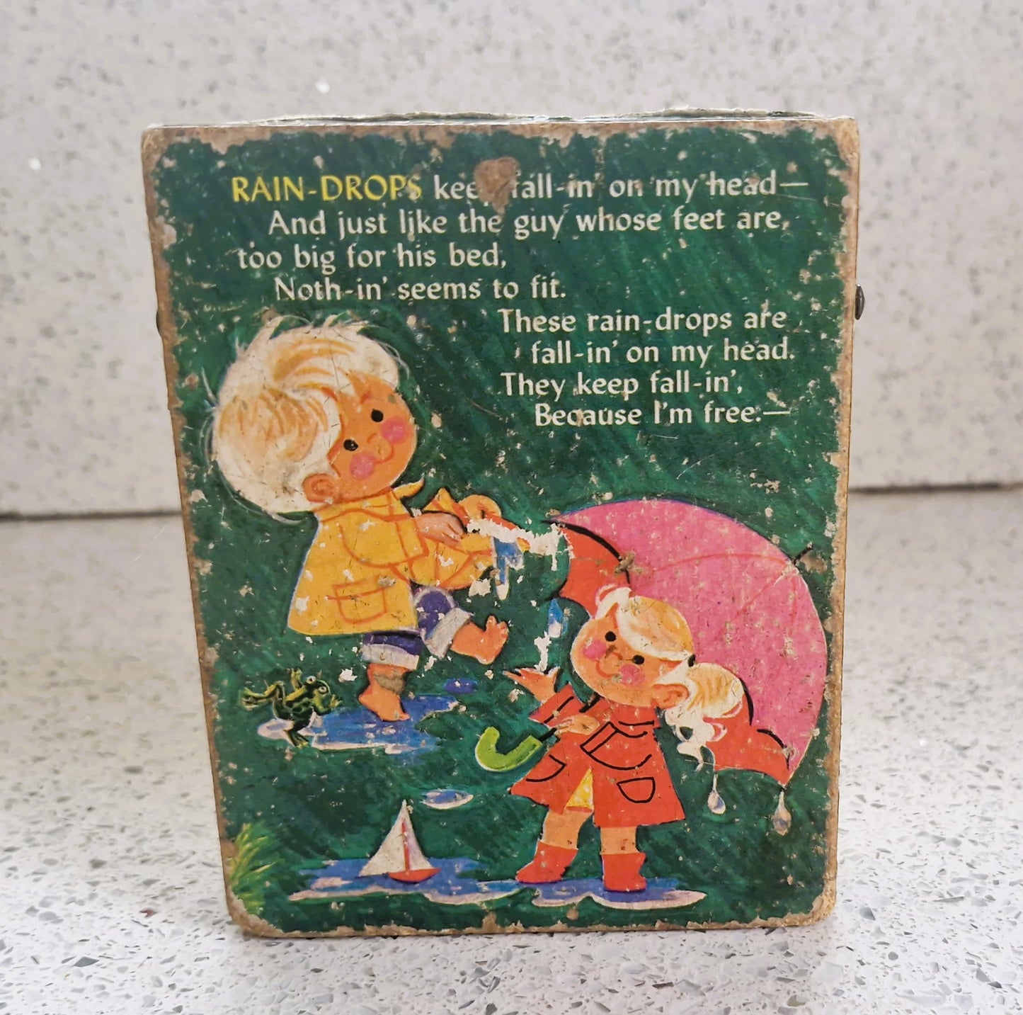 70s, Fisher-Price Radio, Raindrops keep falling on my head, Fisher Price wind up radio, Fisher Price radio, Fisher Price Music Box
