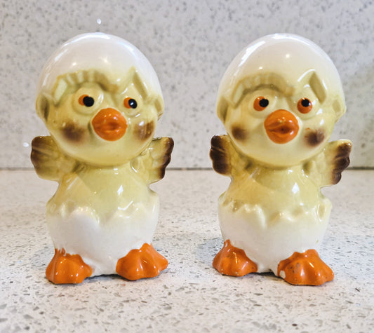 Vintage Ceramic Chicks Salt and Pepper Shakers: Baby Chick, Duckling,