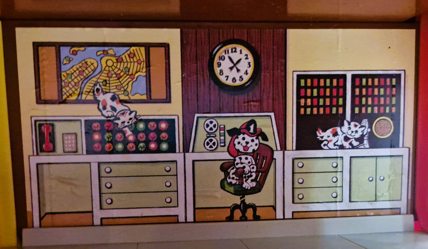 Fisher-Price Play Family Fire Station, Fisher Price Fire Station,  Fisher Price little people Fire Station, Boxed, Complete