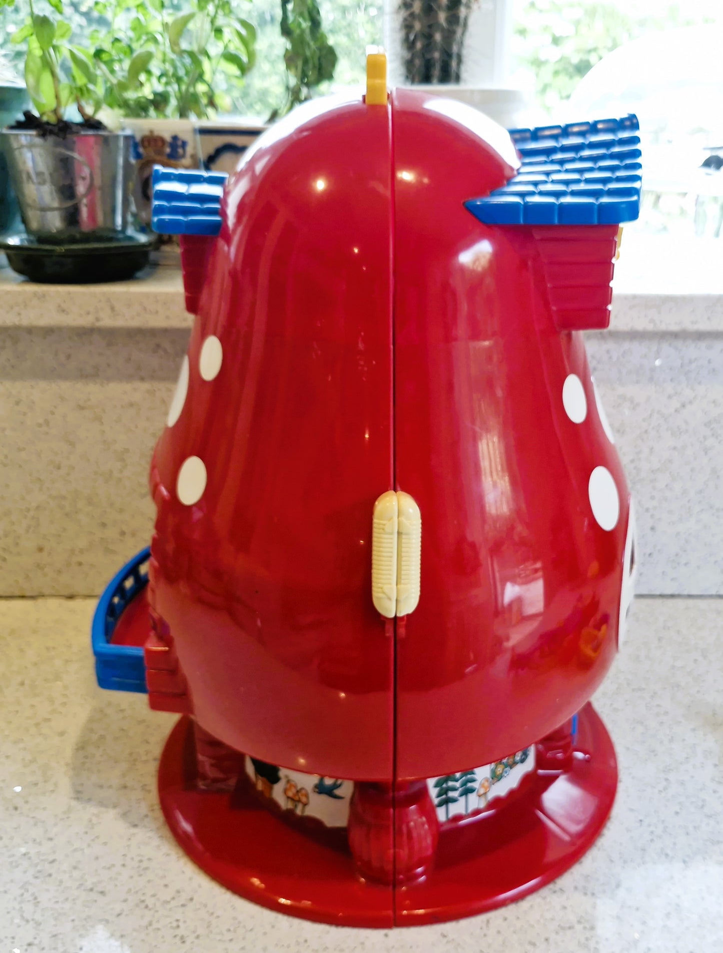 Vintage Matchbox Mushroom Playhouse: RARE Complete Bo