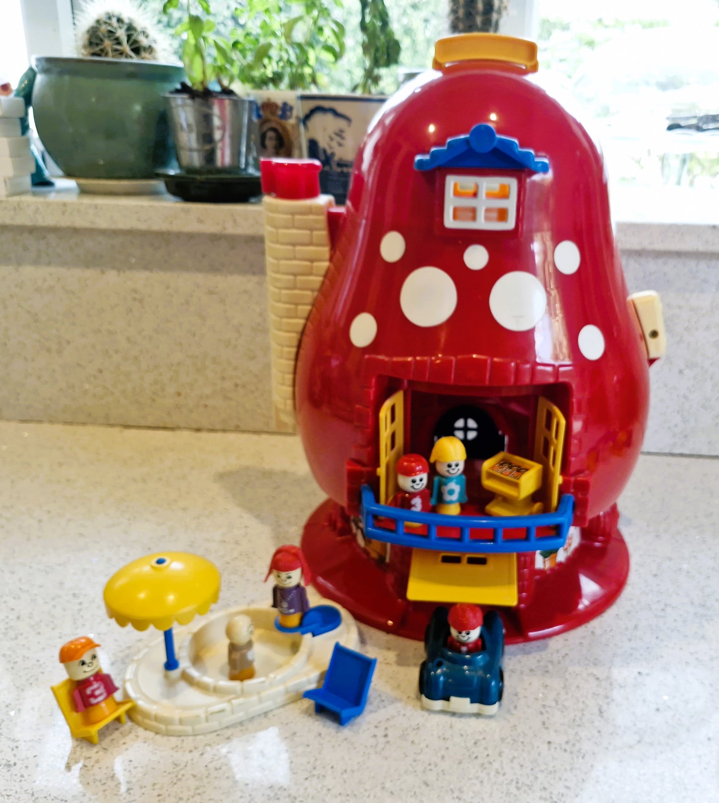 Vintage Matchbox Mushroom Playhouse: RARE Complete Bo