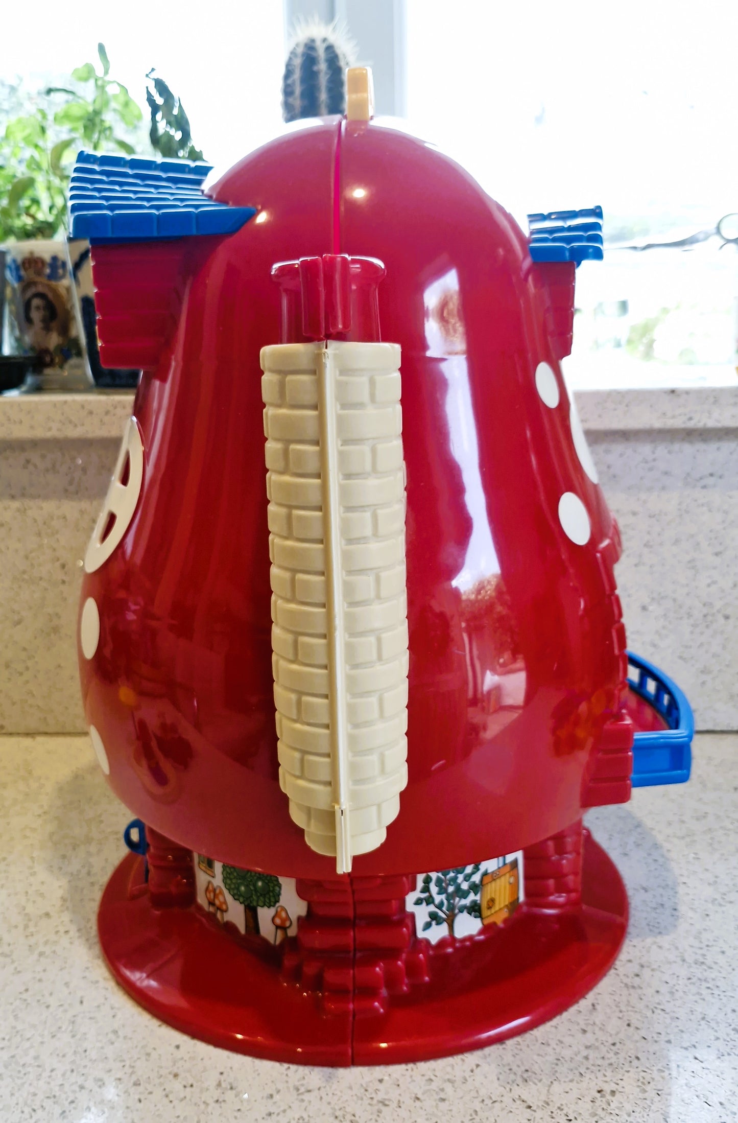 Vintage Matchbox Mushroom Playhouse: RARE Complete Bo