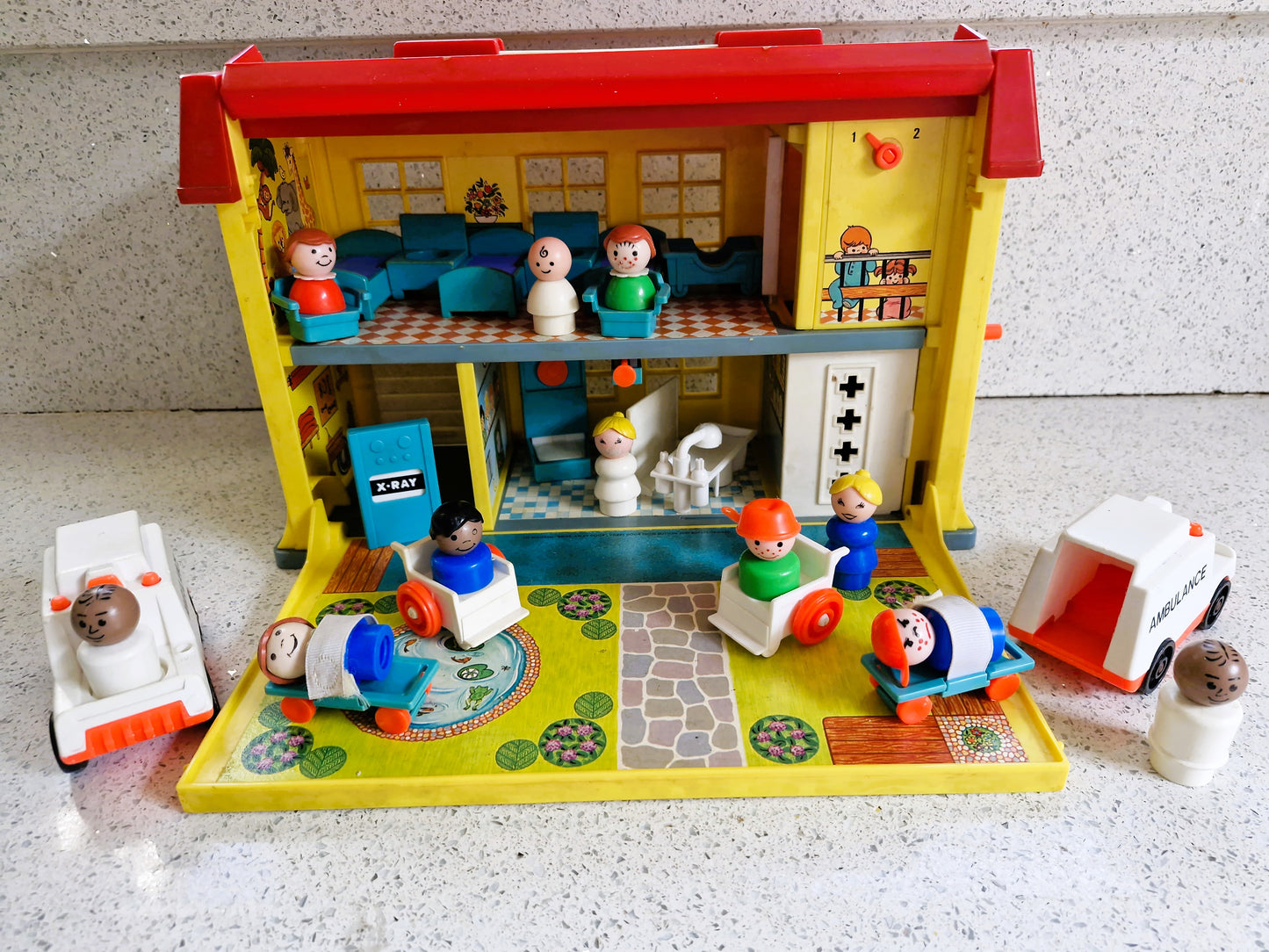 Fisher-Price Children's Hospital, Fisher Price Play Family Children’s Hospital, Fisher Price Hospital, Play Family, Fisher Price, Little People
