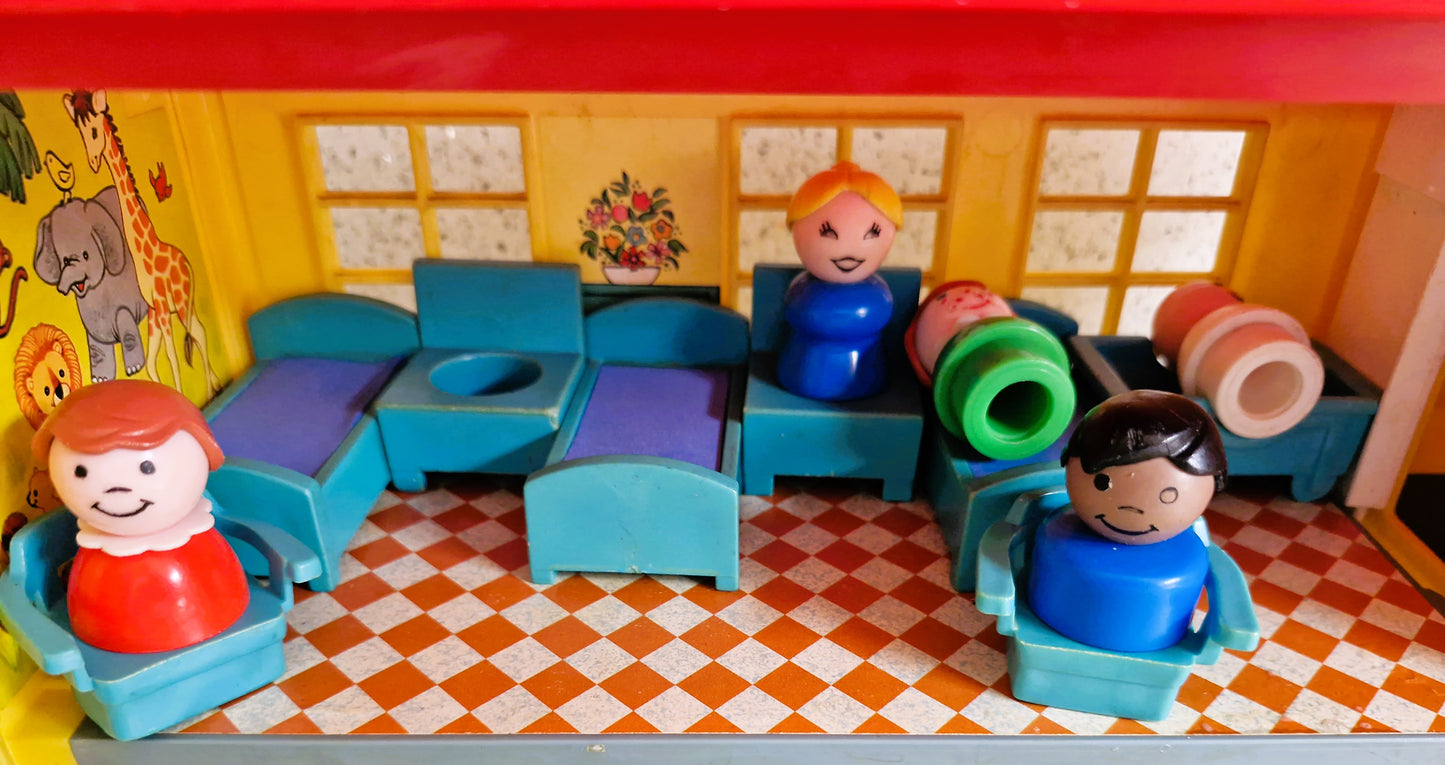 Fisher-Price Children's Hospital, Fisher Price Play Family Children’s Hospital, Fisher Price Hospital, Play Family, Fisher Price, Little People