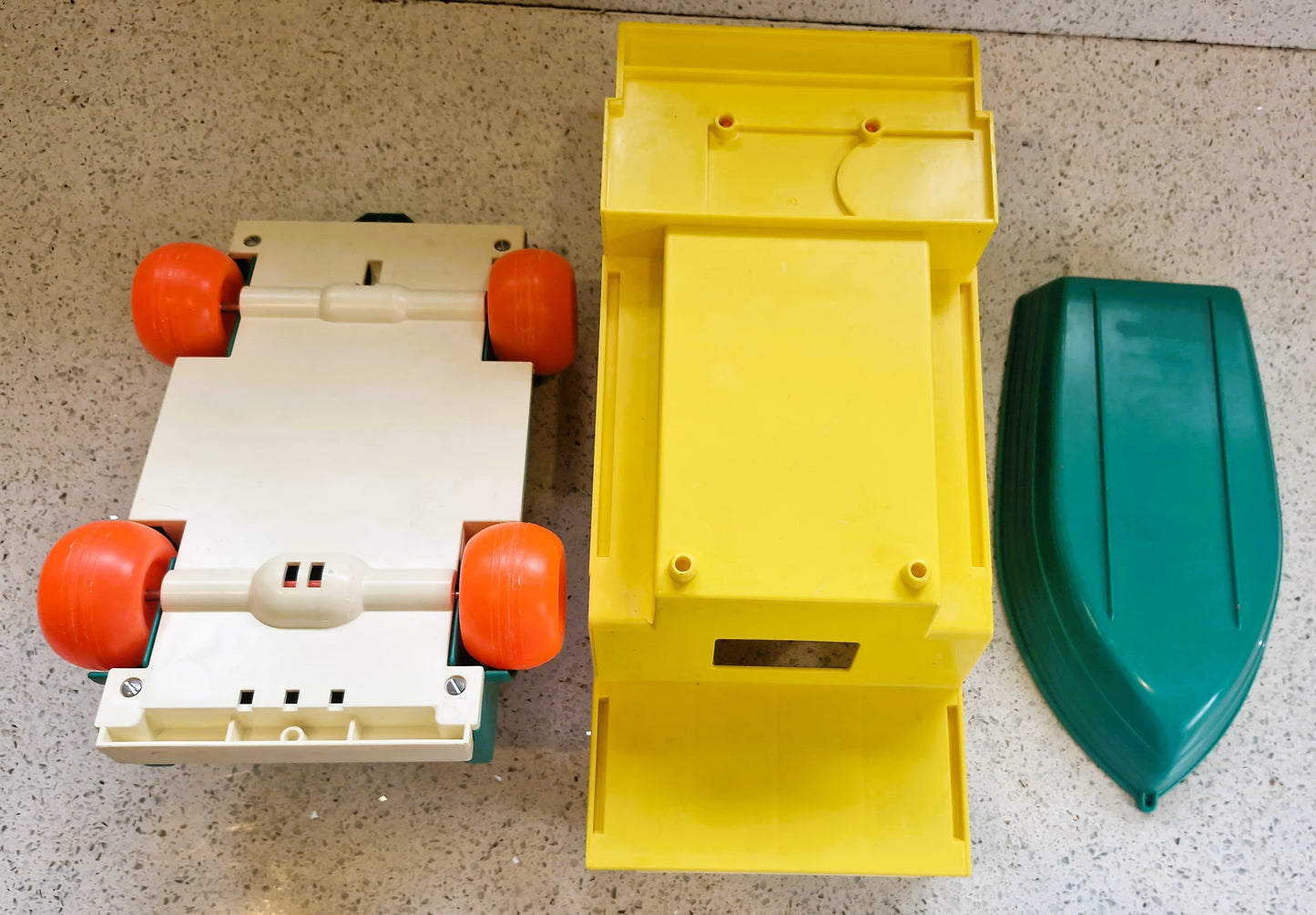 Fisher-Price Vintage Play Family Camper Van, complete, 70s Fisher Price Play Family Camper, 70s. Fisher Price Camper Van