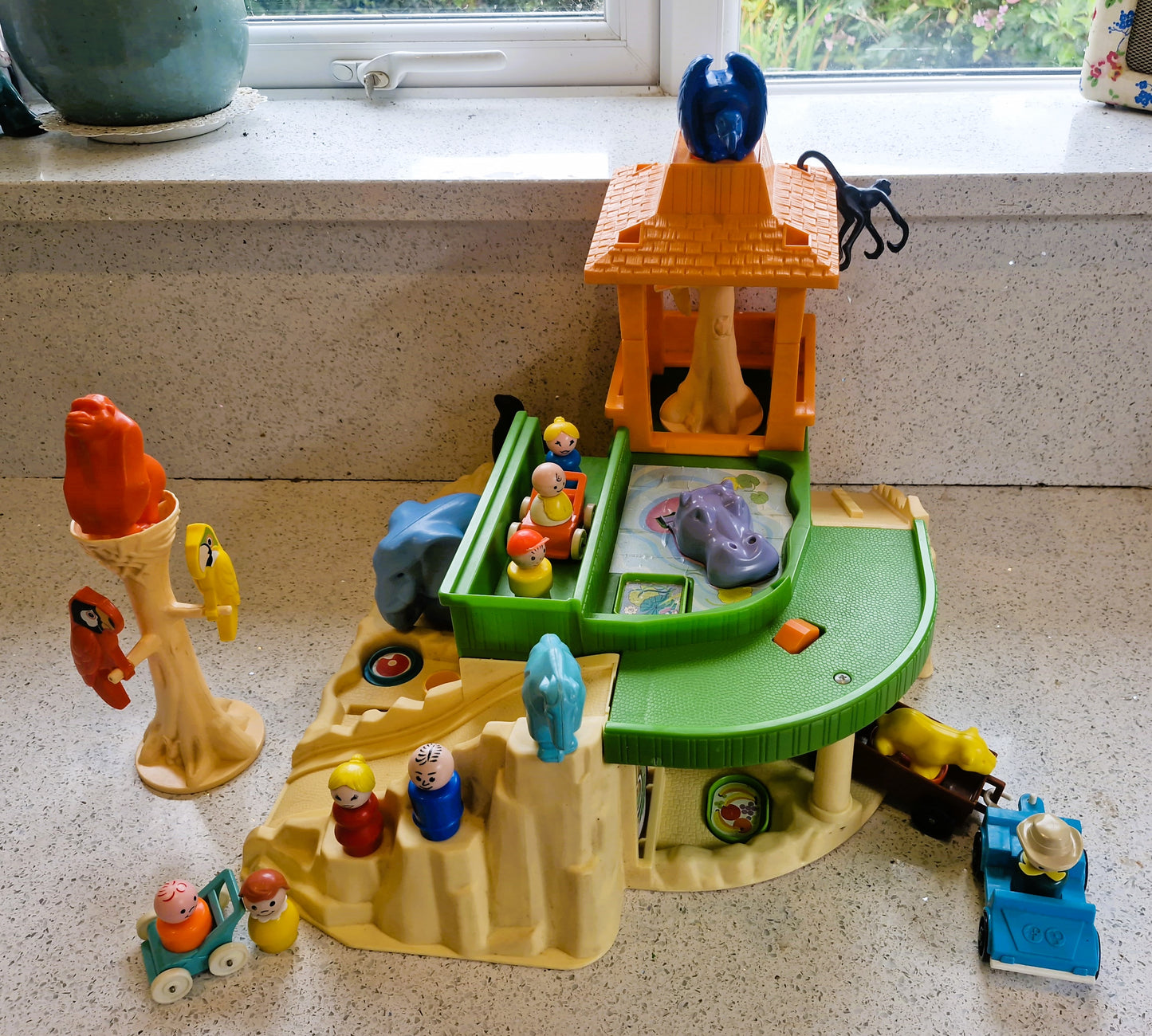 Fisher-Price zoo, Original 80s Vintage Toy, Fisher Price Zoo, Vintage Fisher Price Toy, Boxed