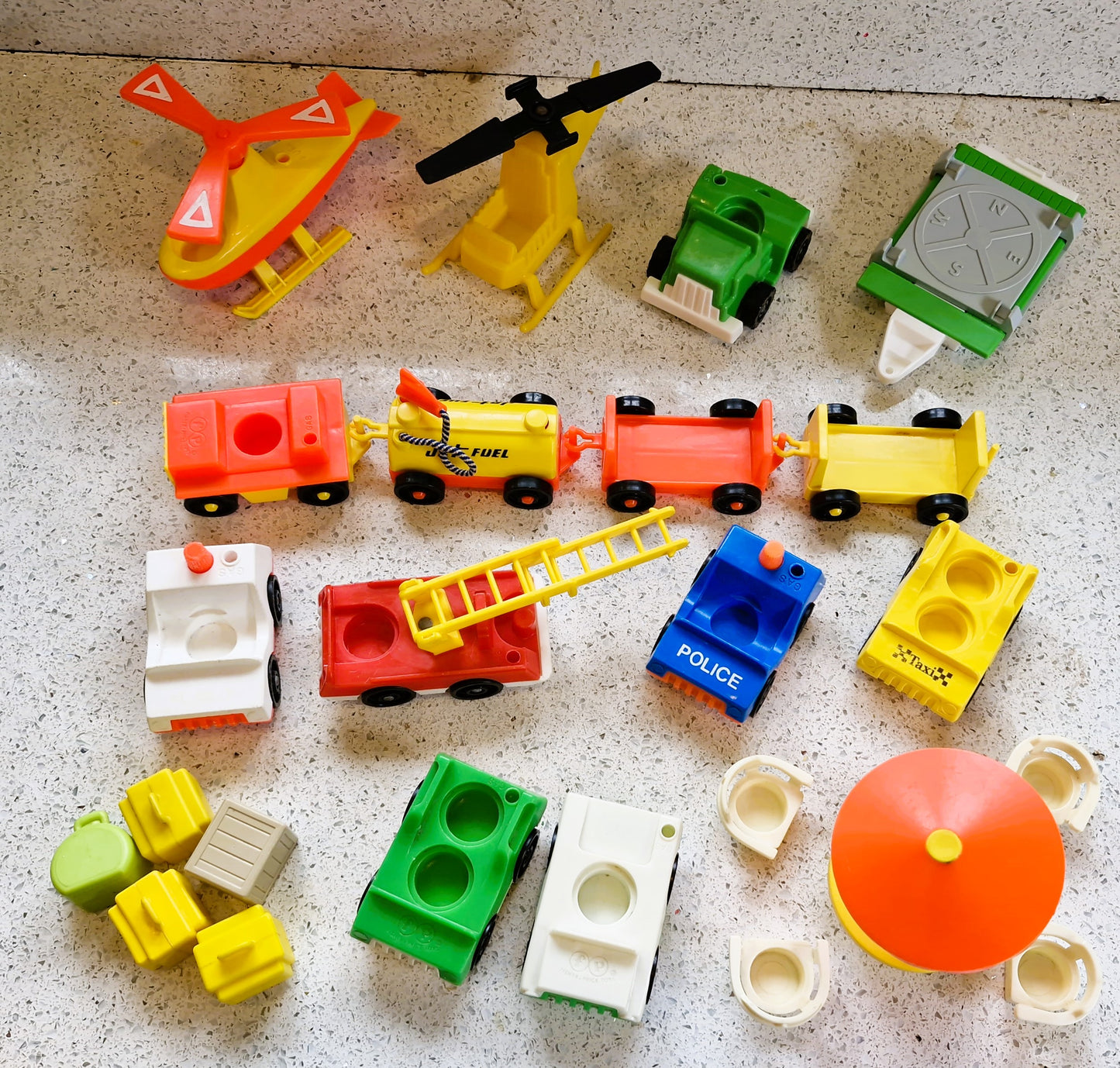 Fisher-Price 70s Airport, Fisher Price Play Family Airport, Fisher Price Little People Airport, Complete
