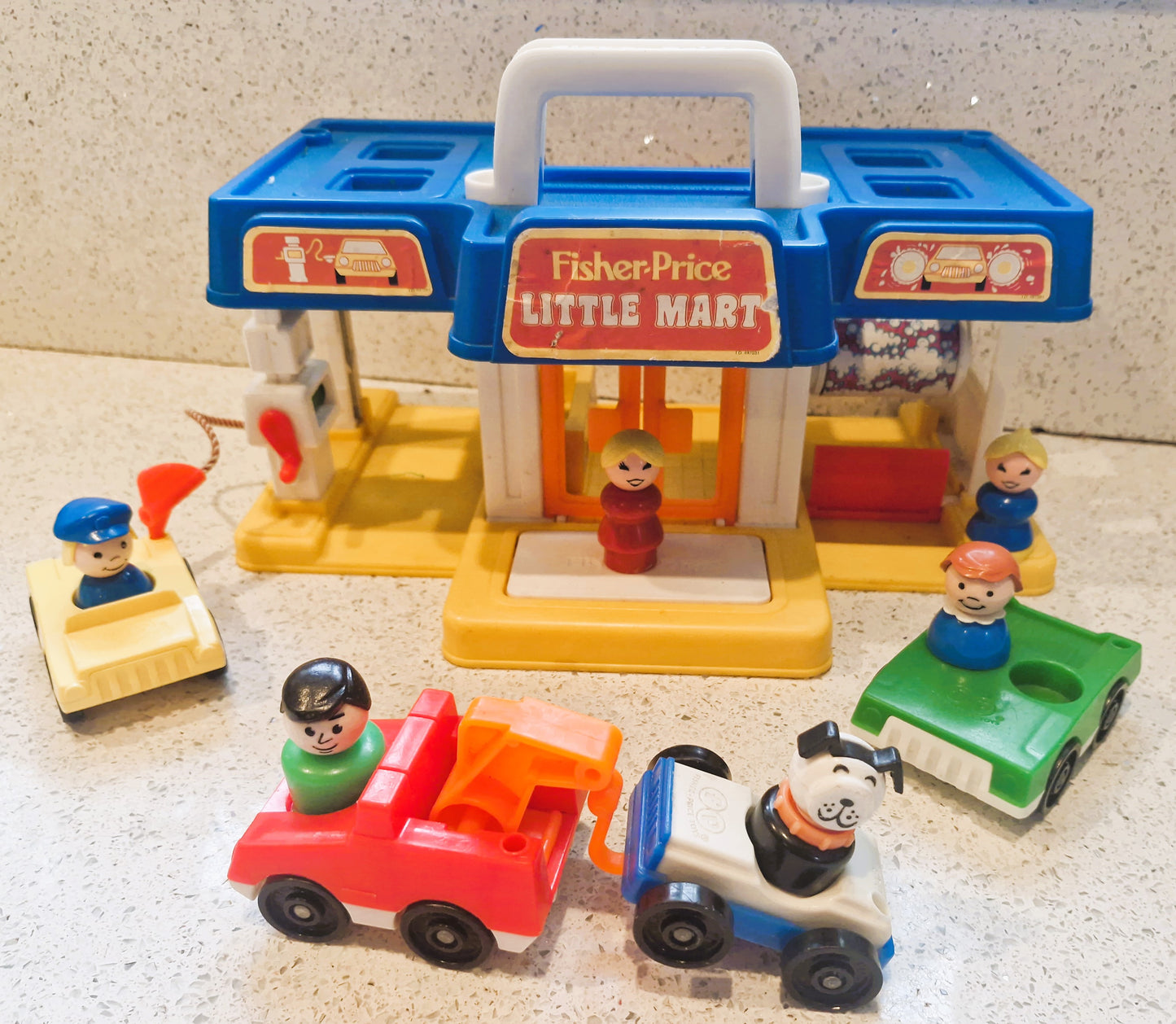 Fisher-Price Little Mart Petrol Station, Fisher Price Little People Little Mart #2580, Fisher Price Little Mart