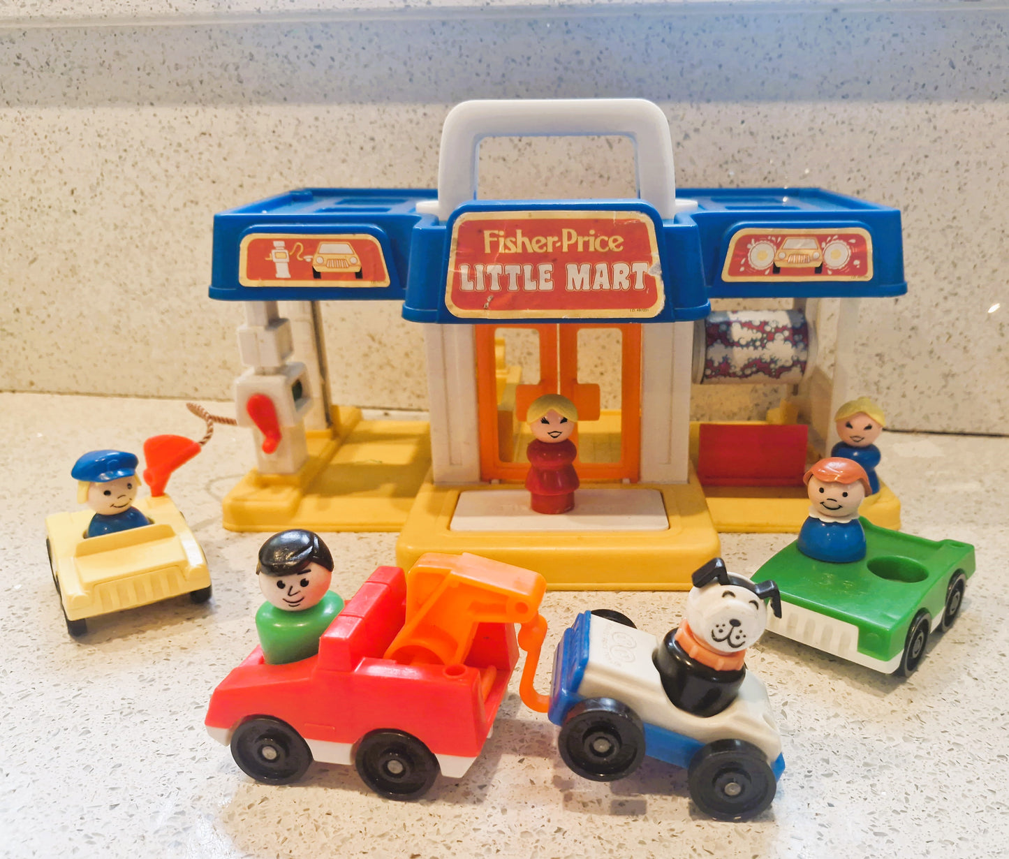 Fisher-Price Little Mart Petrol Station, Fisher Price Little People Little Mart #2580, Fisher Price Little Mart