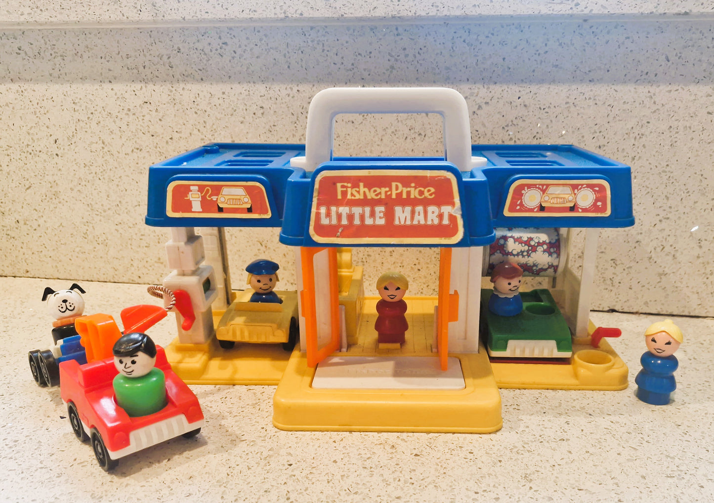 Fisher-Price Little Mart Petrol Station, Fisher Price Little People Little Mart #2580, Fisher Price Little Mart