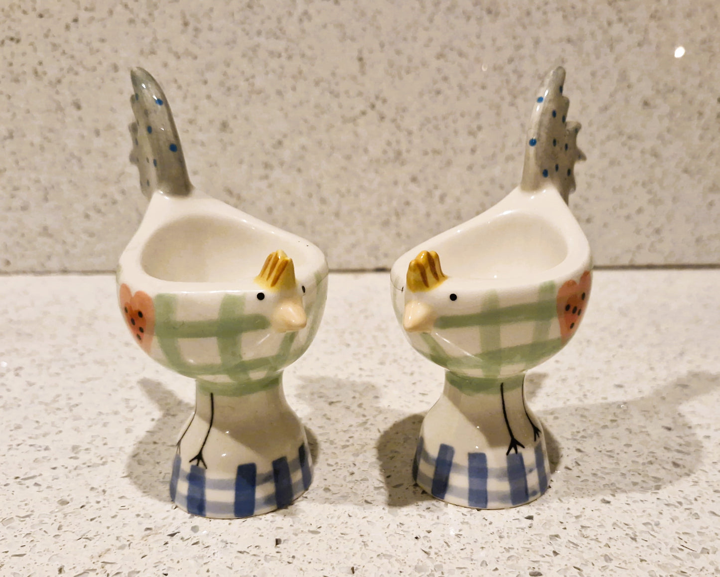 Vintage Ceramic Chicken Egg Cup: Farmhouse Kitchen Decor