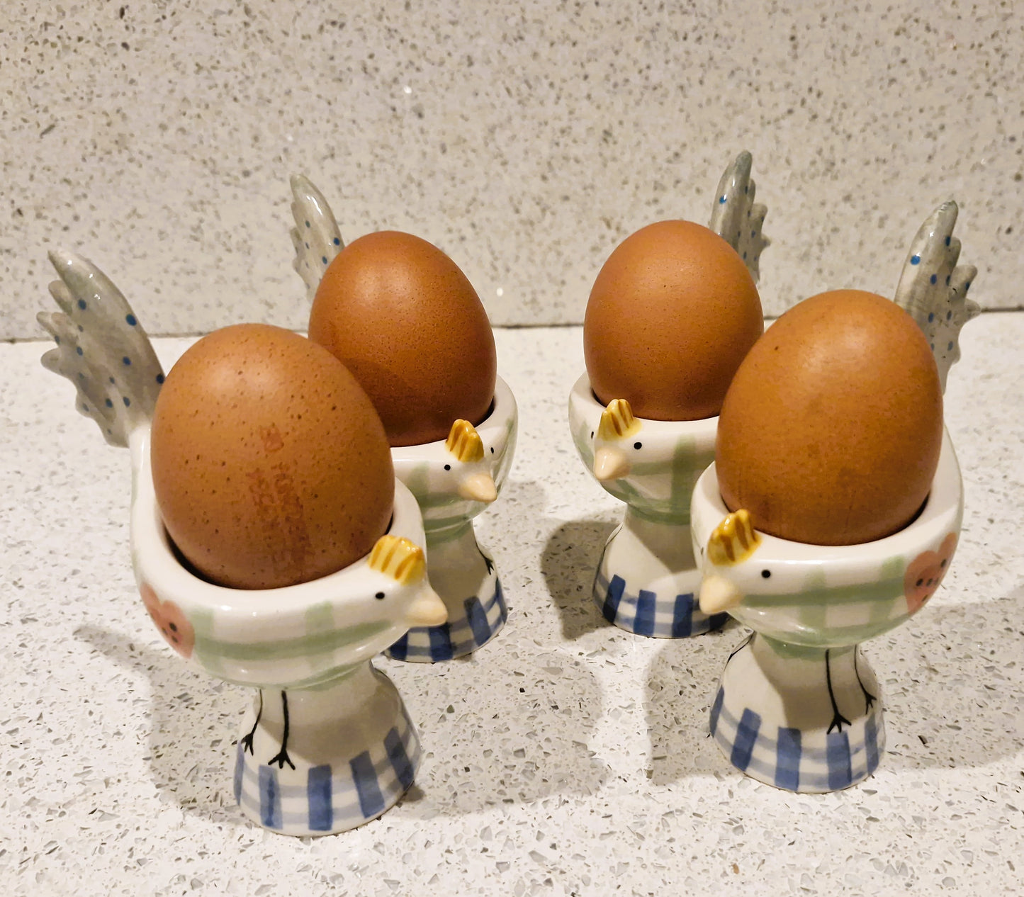 Vintage Ceramic Chicken Egg Cup: Farmhouse Kitchen Decor