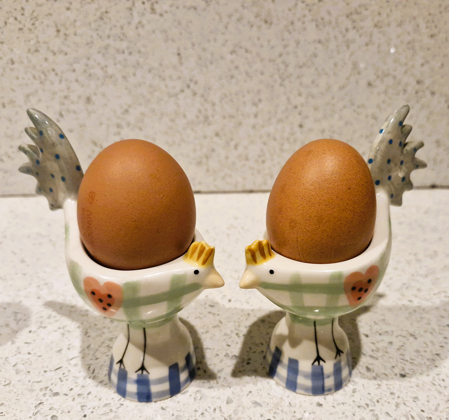 Vintage Ceramic Chicken Egg Cup: Farmhouse Kitchen Decor