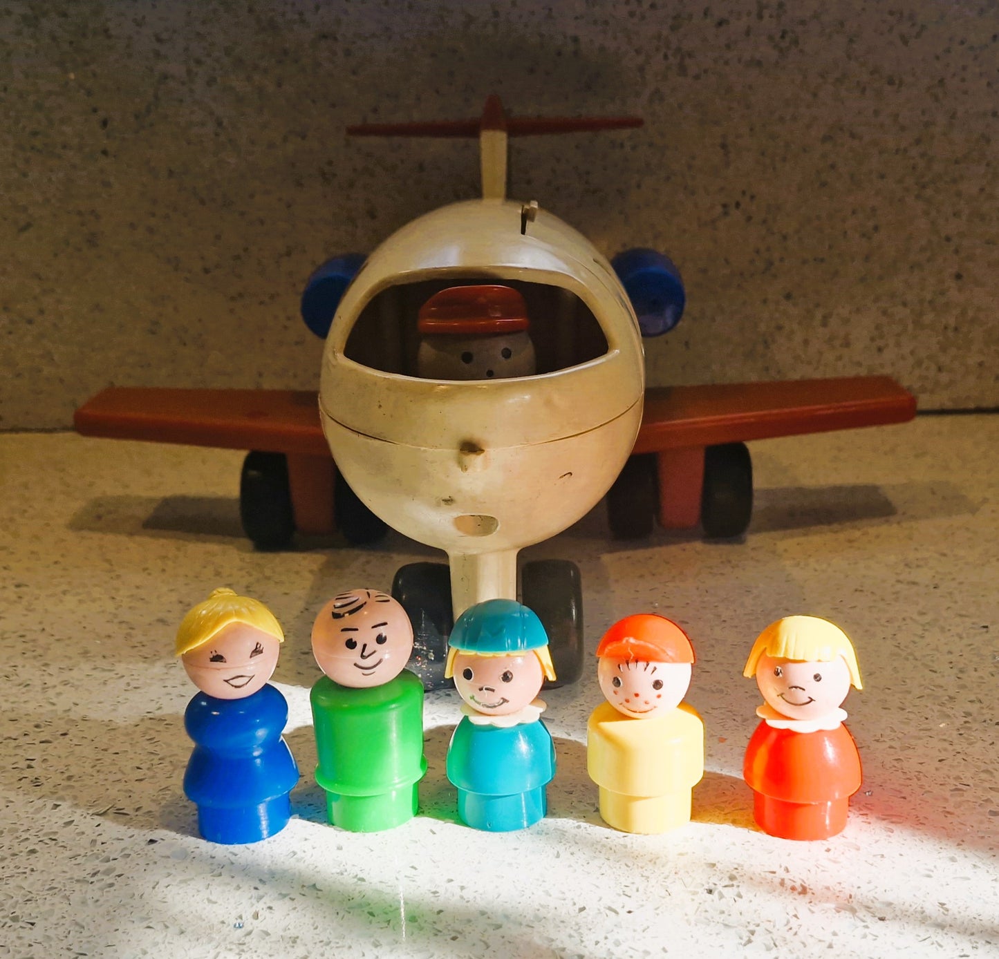 Vintage Fisher-Price Little People plane, 70s fisher price plane, with people