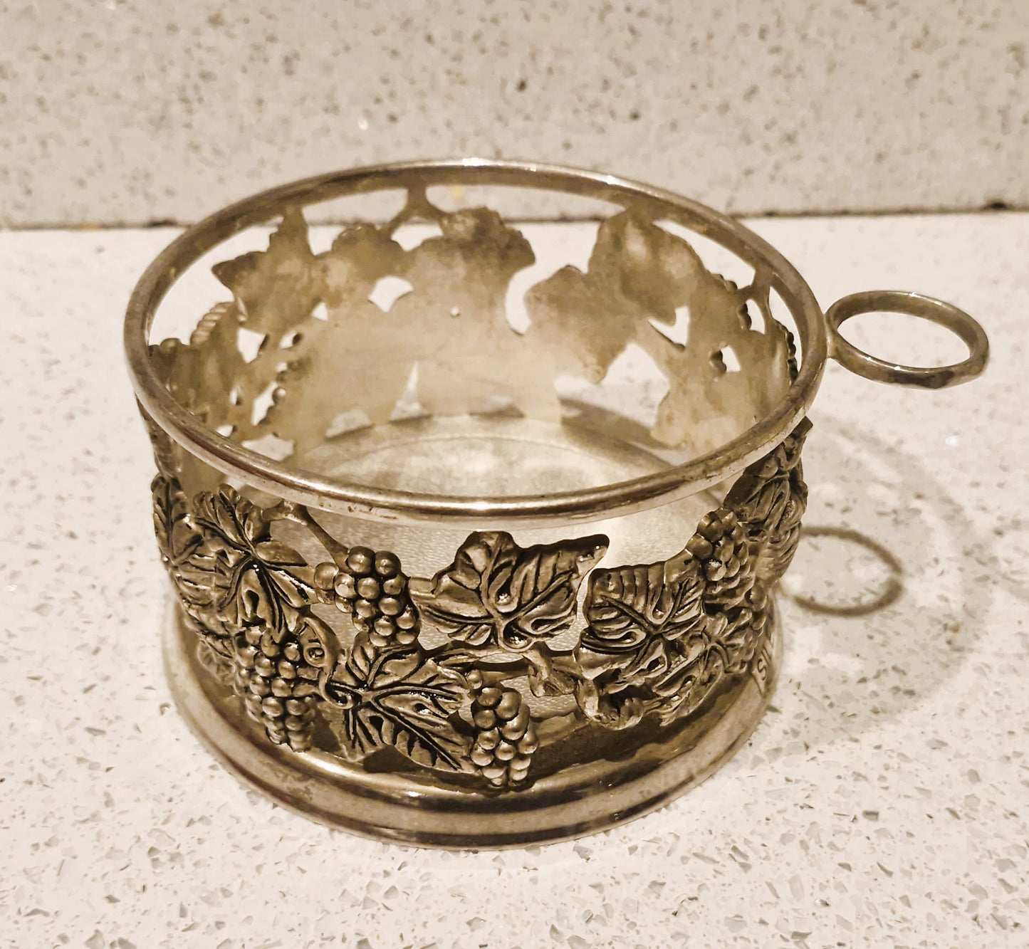 SILEA Silver plated grape vine Wine bottle holder: Grapes Design, Bottle Cuff