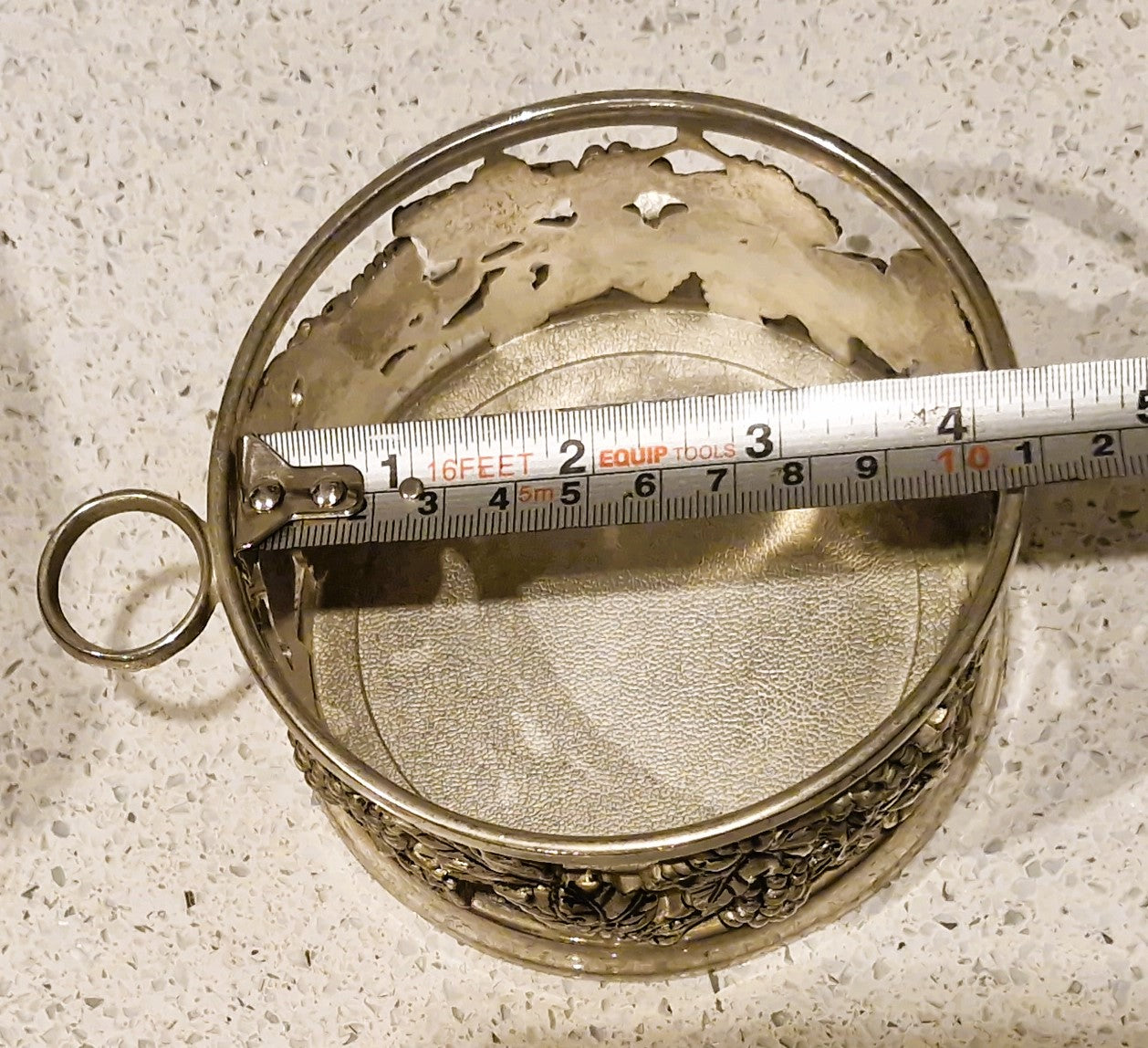 SILEA Silver plated grape vine Wine bottle holder: Grapes Design, Bottle Cuff