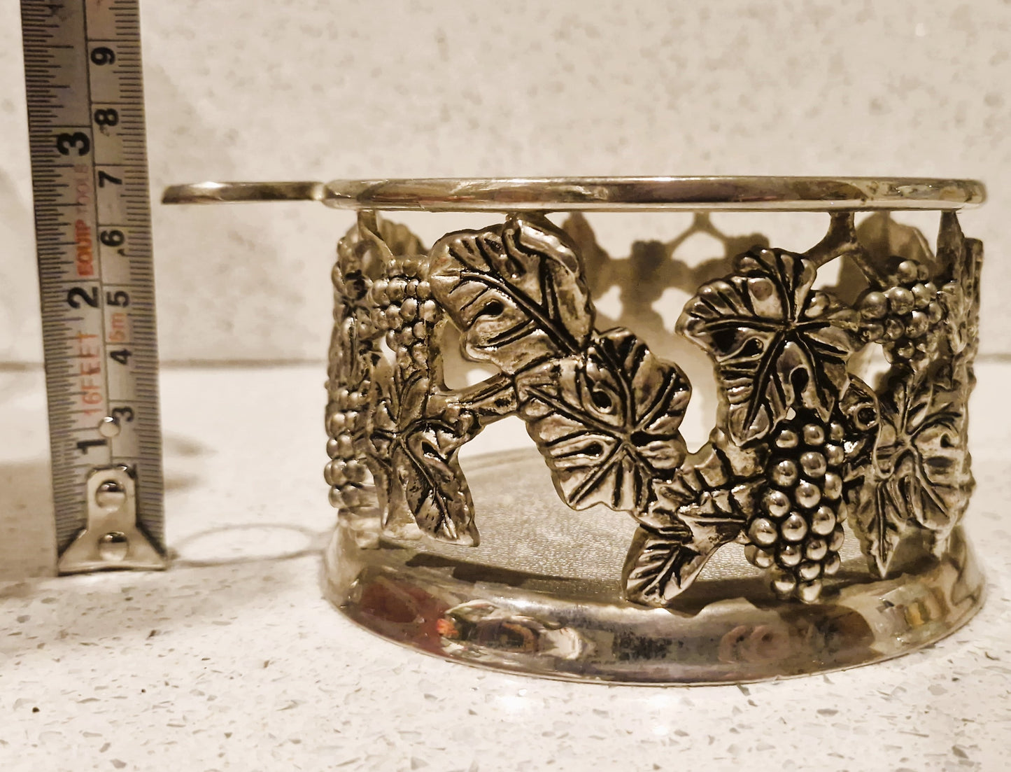 SILEA Silver plated grape vine Wine bottle holder: Grapes Design, Bottle Cuff