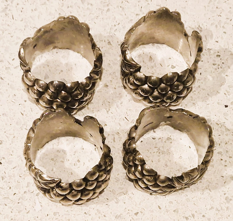 SILEA silver plated Grape Vine Napkin rings: Set of 4, Silver Plated Napkin Rings, Vintage