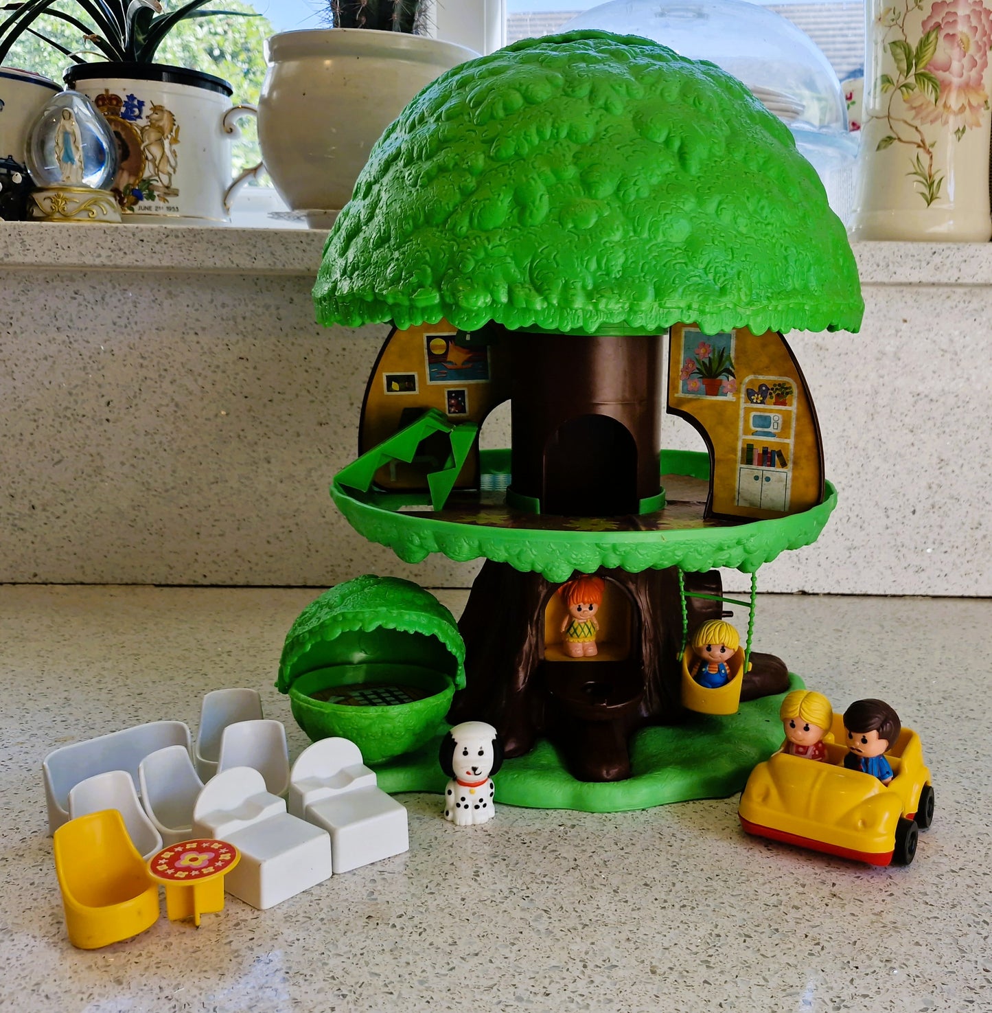 Vintage Palitoy Discovery Time Pop Up Tree House with Family & Car