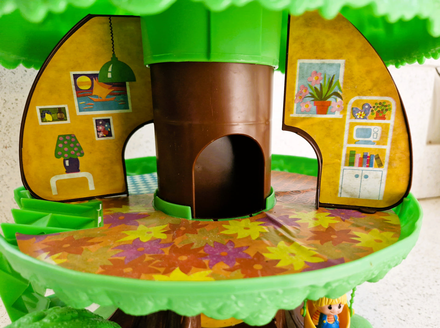Vintage Palitoy Discovery Time Pop Up Tree House with Family & Car