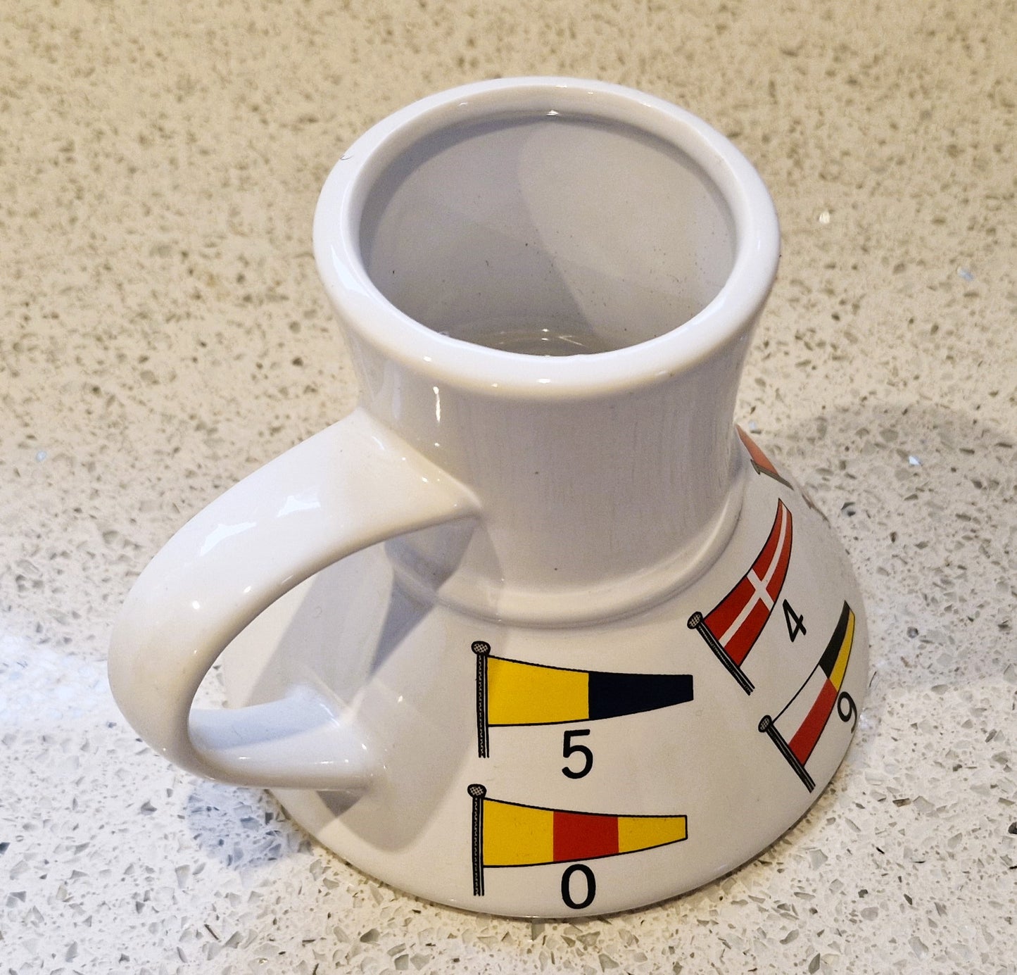 No Spill Sailing Mug: Yacht Race Flags Design