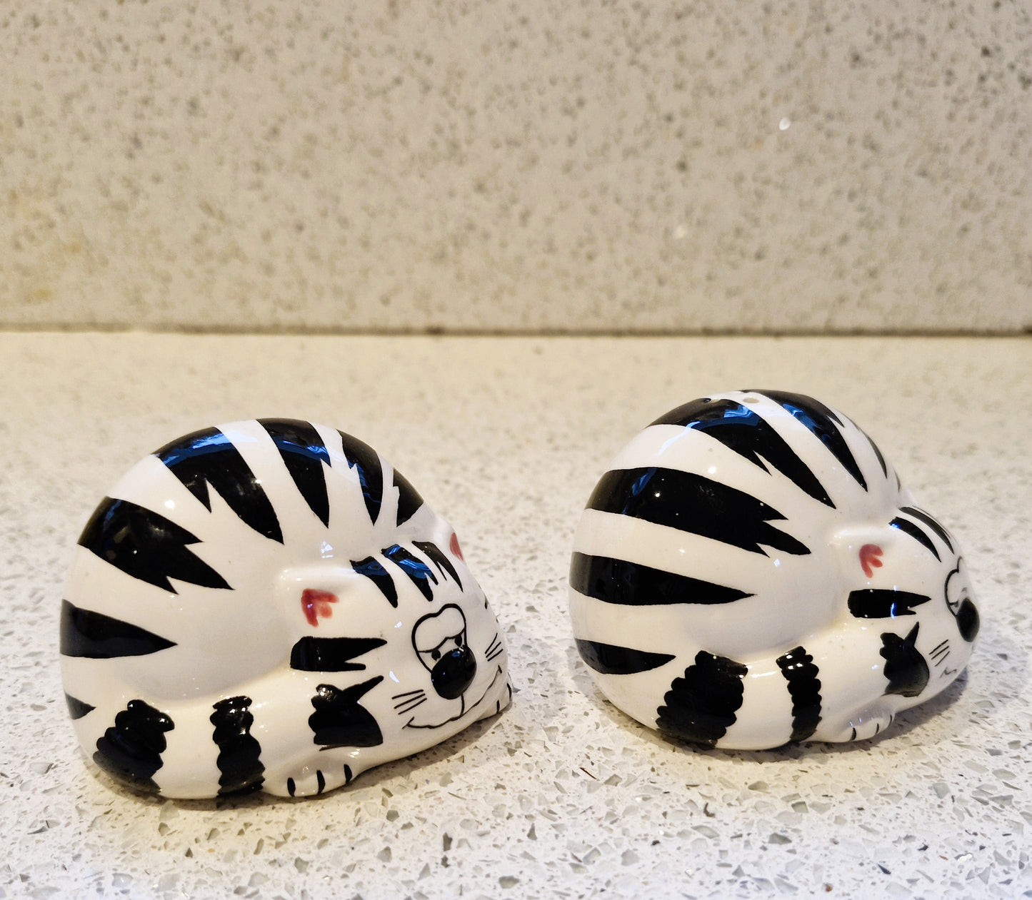 Cat Salt and Pepper Shakers: Novelty Kitchenware, 1980s Ceramic