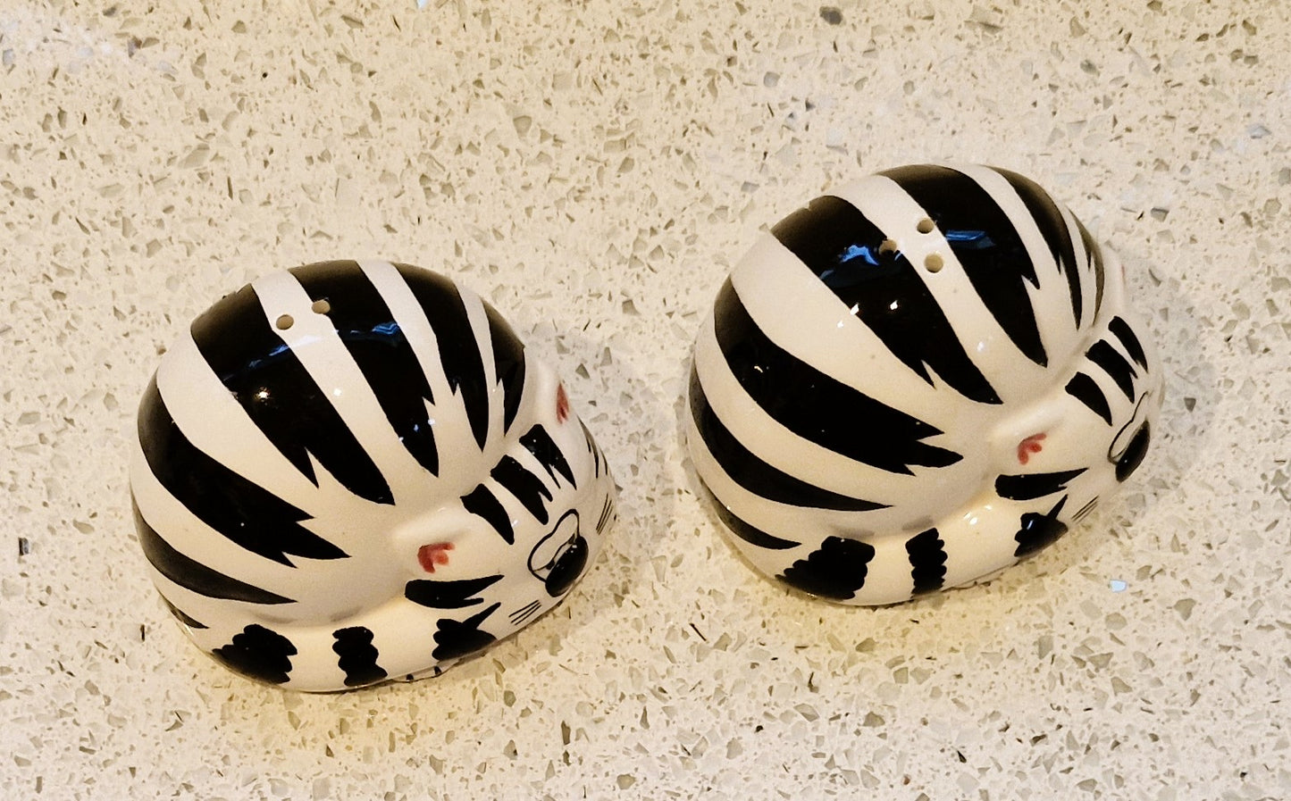 Cat Salt and Pepper Shakers: Novelty Kitchenware, 1980s Ceramic
