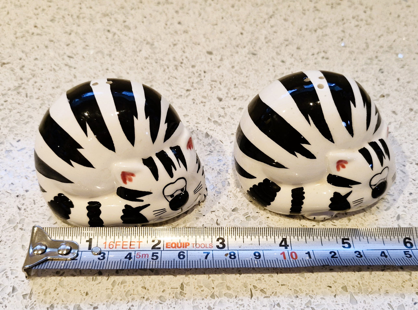 Cat Salt and Pepper Shakers: Novelty Kitchenware, 1980s Ceramic