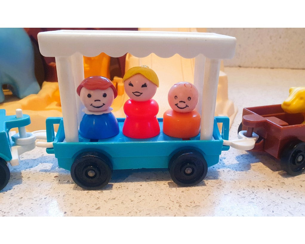 80s Fisher-Price zoo, Original 80s Fisher Price zoo, 80s Fisher Price Zoo, 80s toys, Fisher Price Toy
