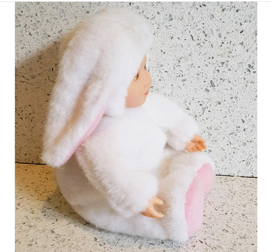 Anne Geddes, Baby, White Rabbit, long Ears, Geddes White Rabbit, Cute, Kitsch, Quirky, Excellent condition