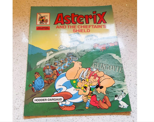 Asterix and the Chieftain's Shield, Knight Books, Vintage Asterix, Asterix 