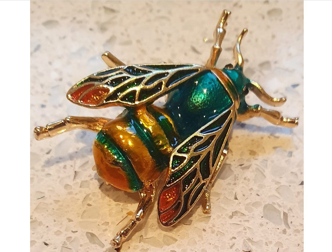 Bee Broach, NEW, Insect Jewellery, Quirky, Unusual, Honey Bee, green and gold