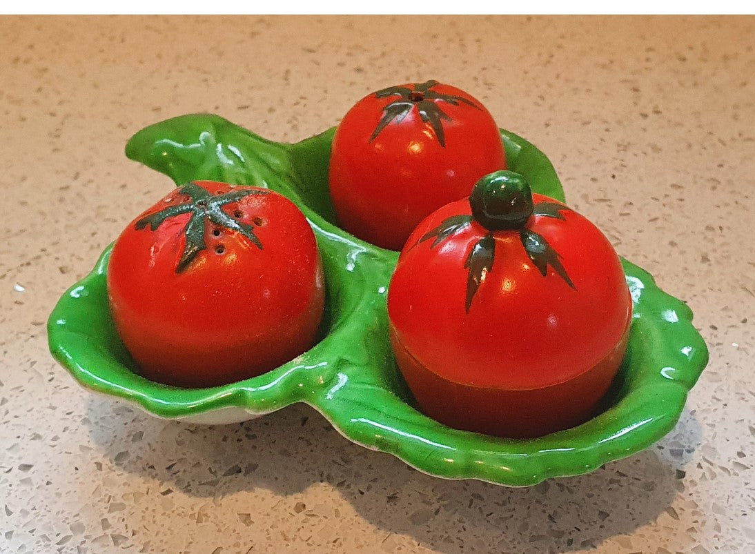Carltonware, Tomato Salt and Pepper shakers, Vintage Carlton Ware Tomato Cruet