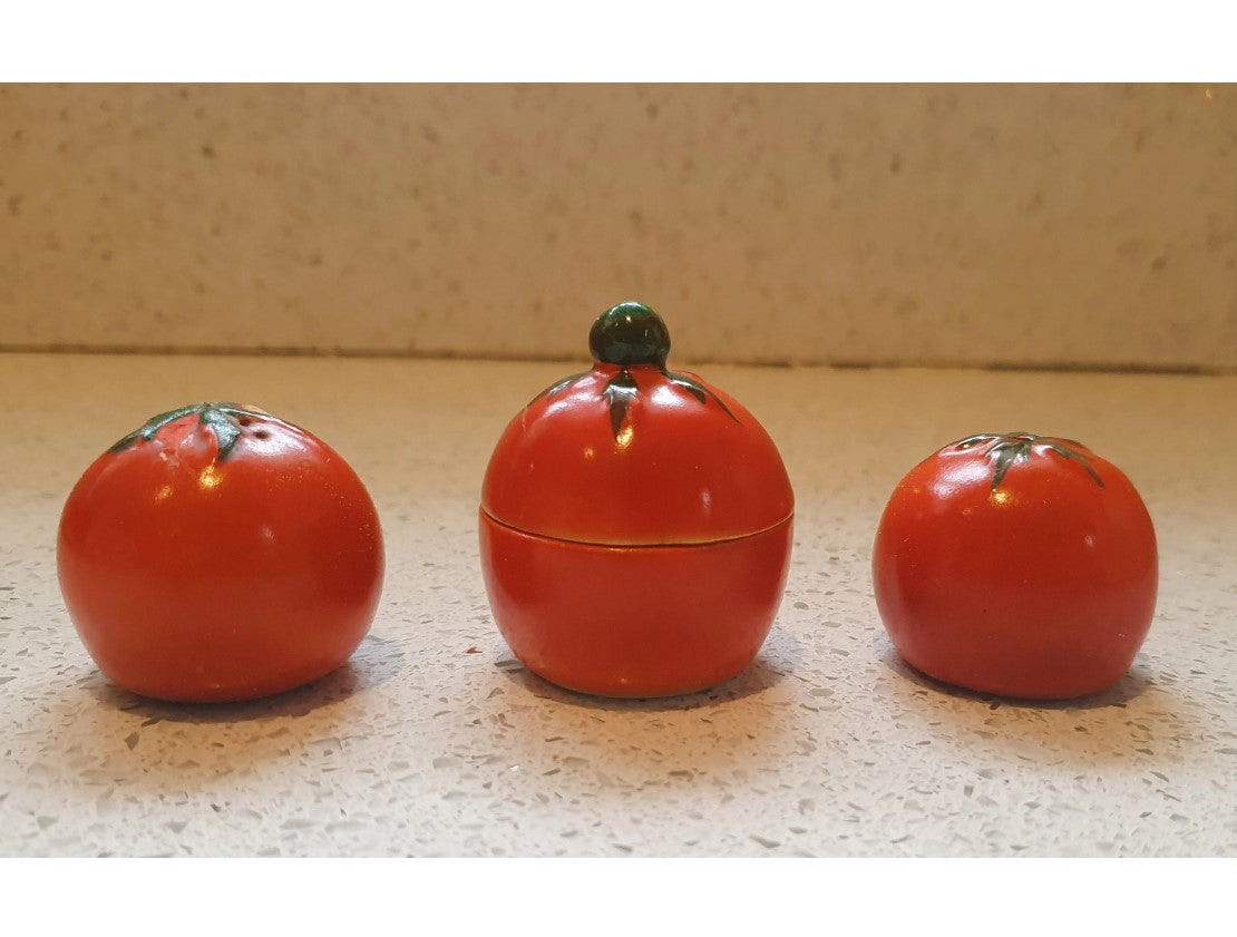 Carltonware, Tomato Salt and Pepper shakers, Vintage Carlton Ware Tomato Cruet