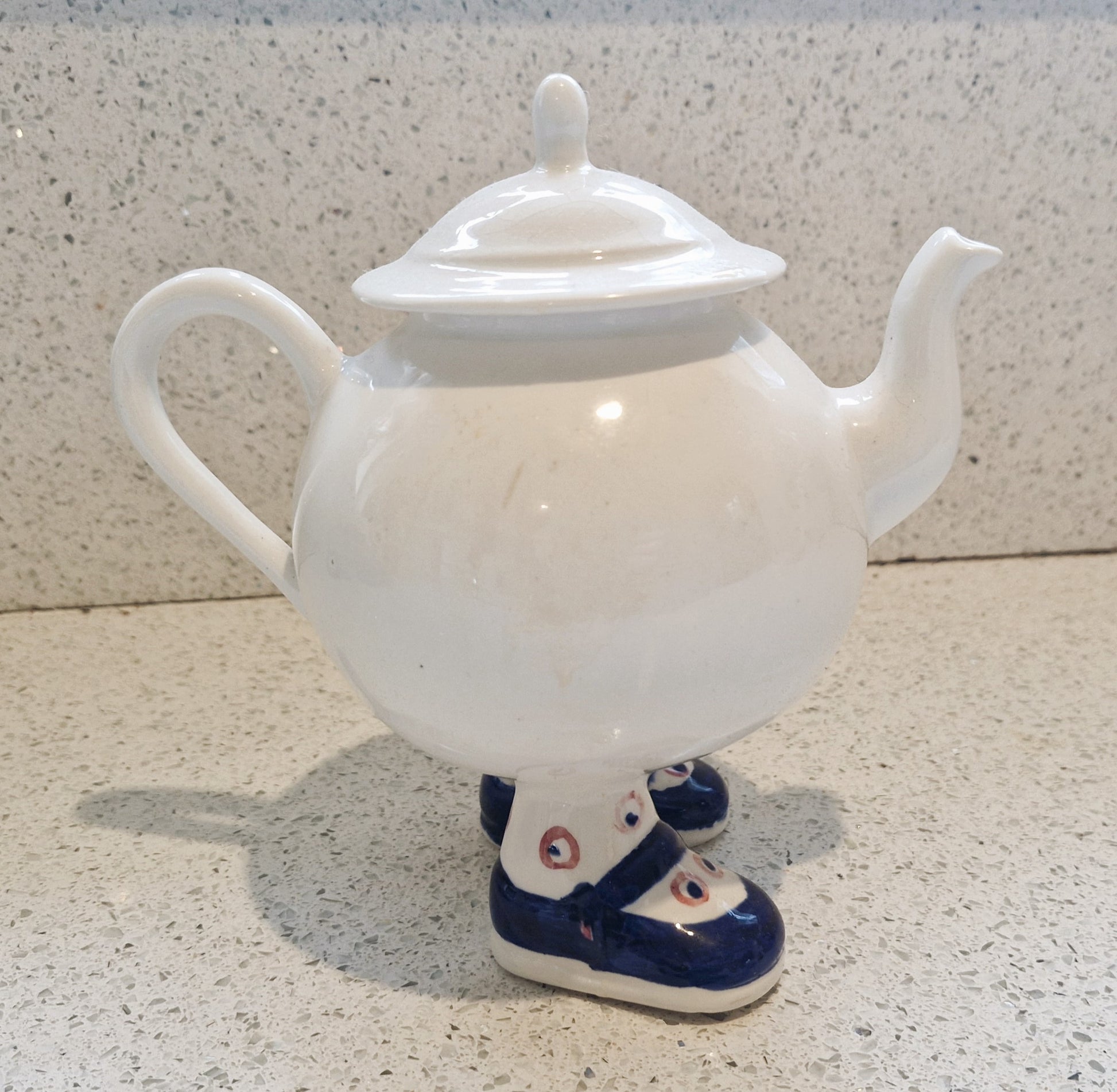 Carltonware, Walking TeaPot, Hand Painted, Carltonware Walking Teapot, Made in England, English Pottery,  Tea Pot