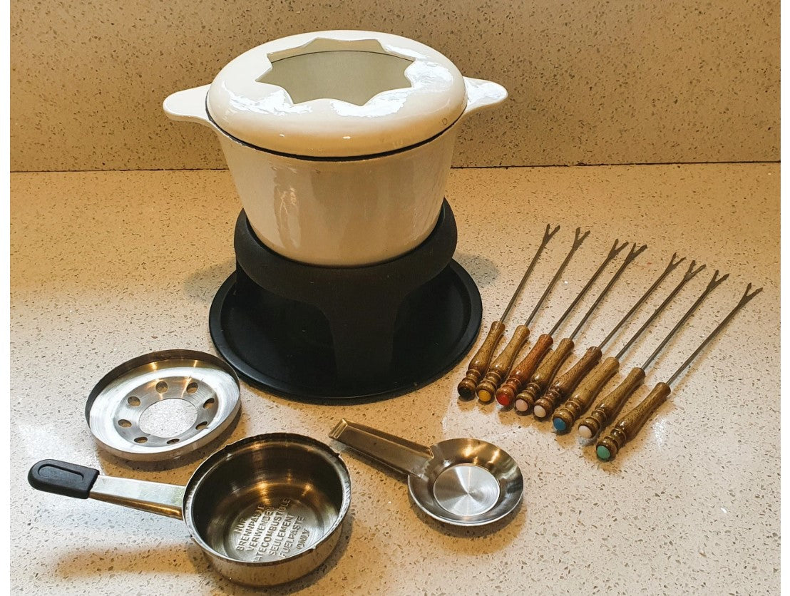 Cast Iron Enamelled Fondue Set, with vintage 70s Fondue forks and a NEW Burner, Heavy, Sturdy