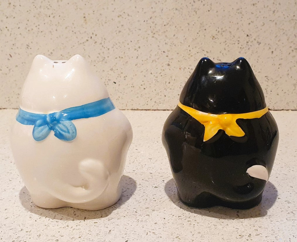 Clay Art San Francisco, Fat Cat Salt and Pepper Shakers, Cruet, Cat Shaped Cruet set