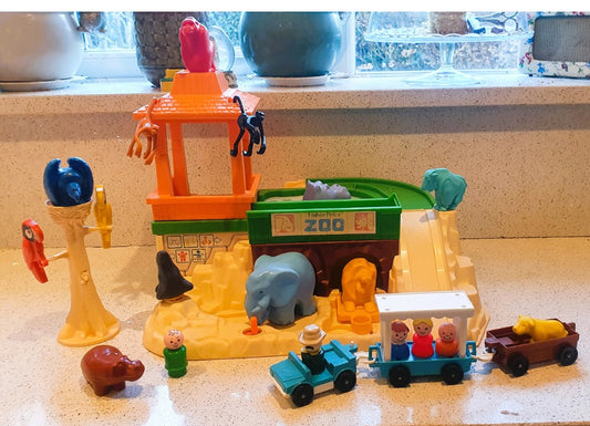 80s Fisher-Price zoo, Original 80s Fisher Price zoo, 80s Fisher Price Zoo, 80s toys, Fisher Price Toy
