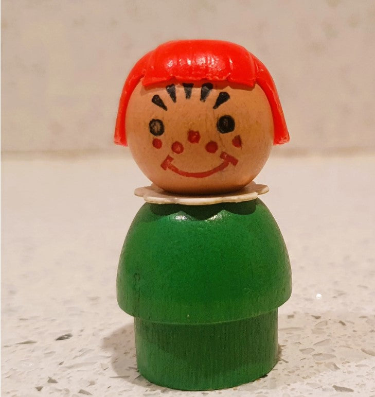 Fisher-Price Little People Holzfigur, Fisher Price Little People, Grünes Mädchen, Rothaarige und Sommersprossen, Vintage, 70er