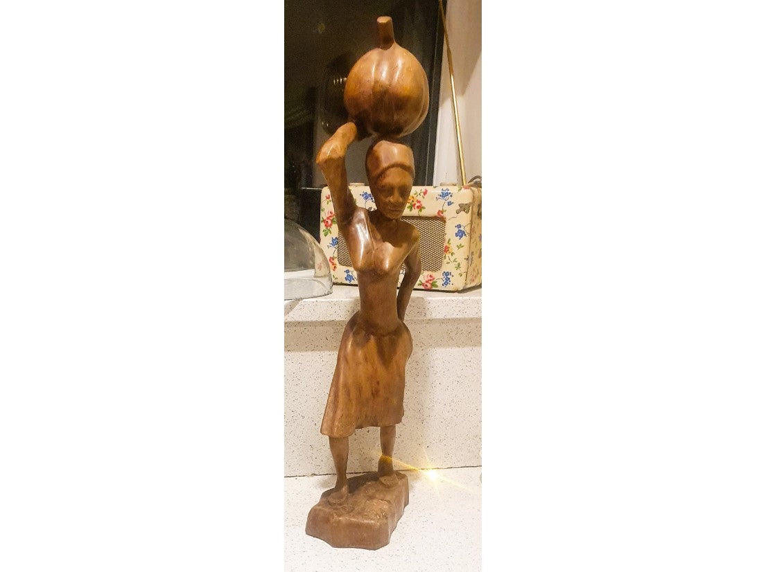 Handgeschnitzte afrikanische Holzskulpturen, handgeschnitzt, handgefertigt, Mann und Frau, tanzend, 23 Zoll hoch. Vintage, gebraucht