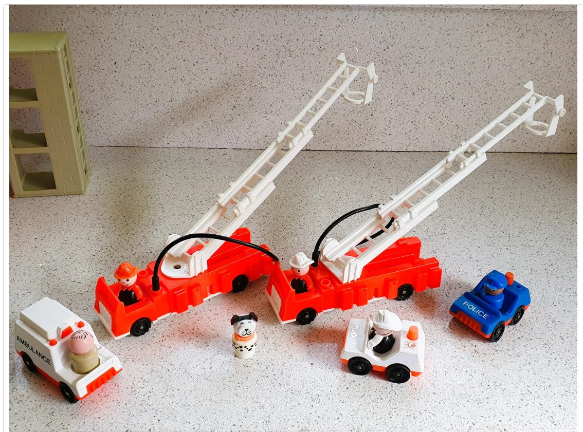 Fisher-Price Play Family Fire Station, Play family Fire Station