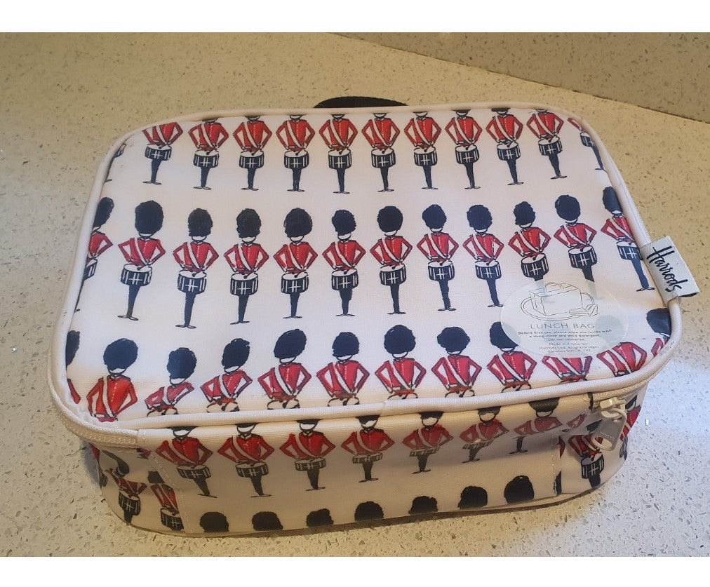 Harrods lunchbag, Harrods Lunchbox, Childrens, children's, childs, Queens Guard, Soldiers,