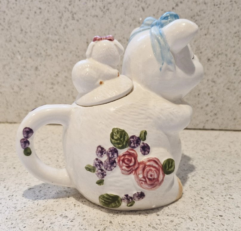 Pig Shaped Teapot, Quirky, 80s, Piglet, Vintage, Teapot, Kitsch, Cutesy, Piggy, very Good Condition, 6 Inches