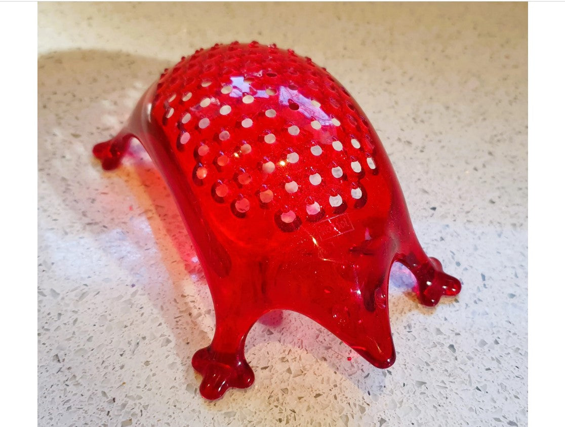 Koziol KASIMIR Hedgehog Acrylic Grater - Transparent Red 6”