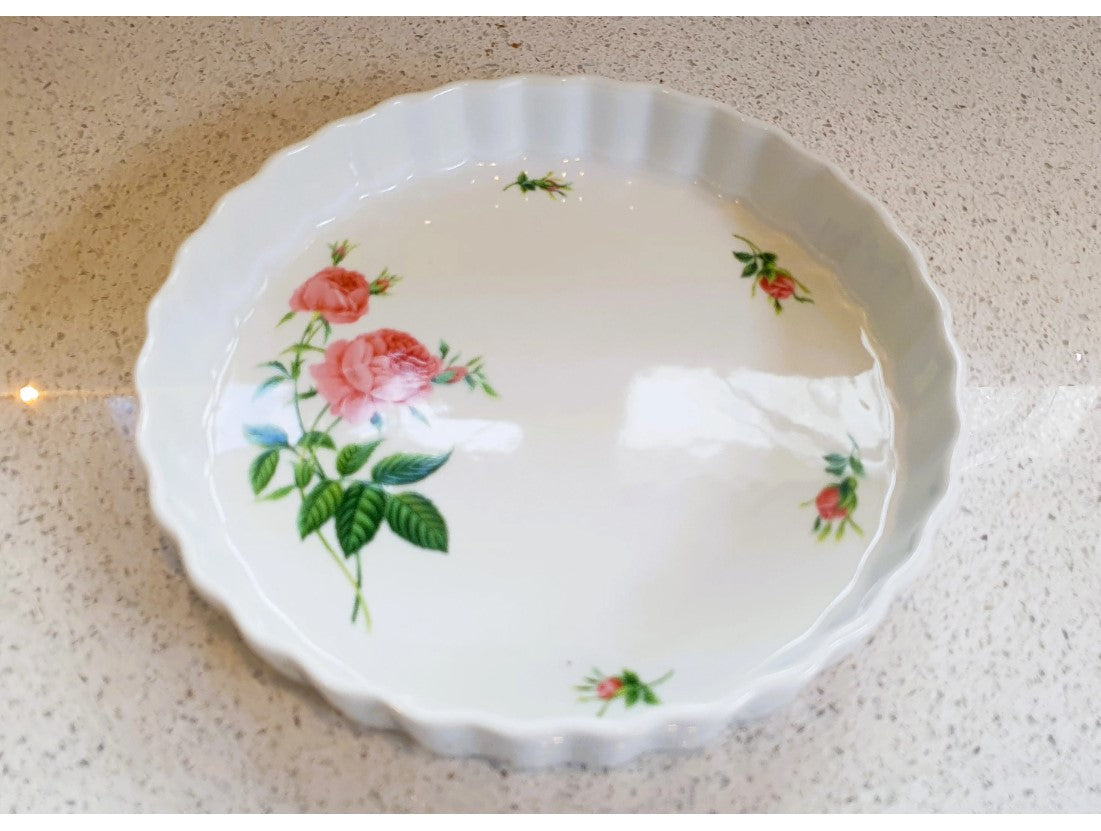 Christineholm, Rose pattern, quiche dish, Pie Dish, Shallow, Oven to table, flan dish, cookware, 9.5 Inches, Kitchenalia