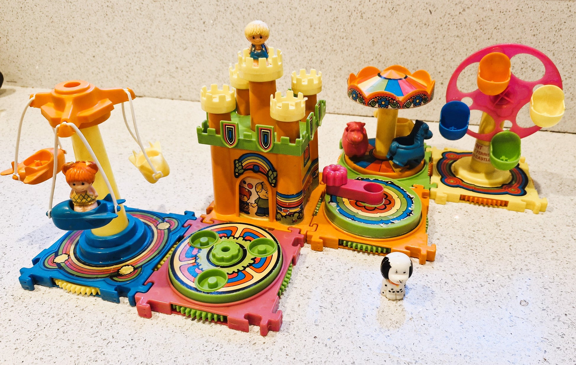Tree Tots Amusement Park, Pop Up Tree House 
